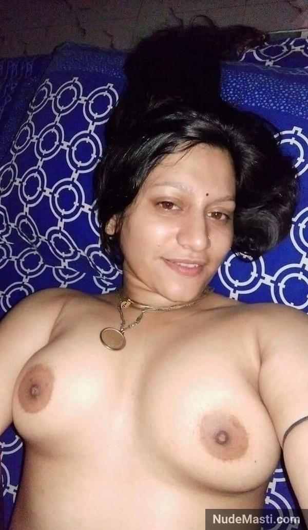 Naked beautiful indian bhabhi sex
