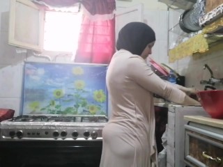 Xxx in kitchen of arabi