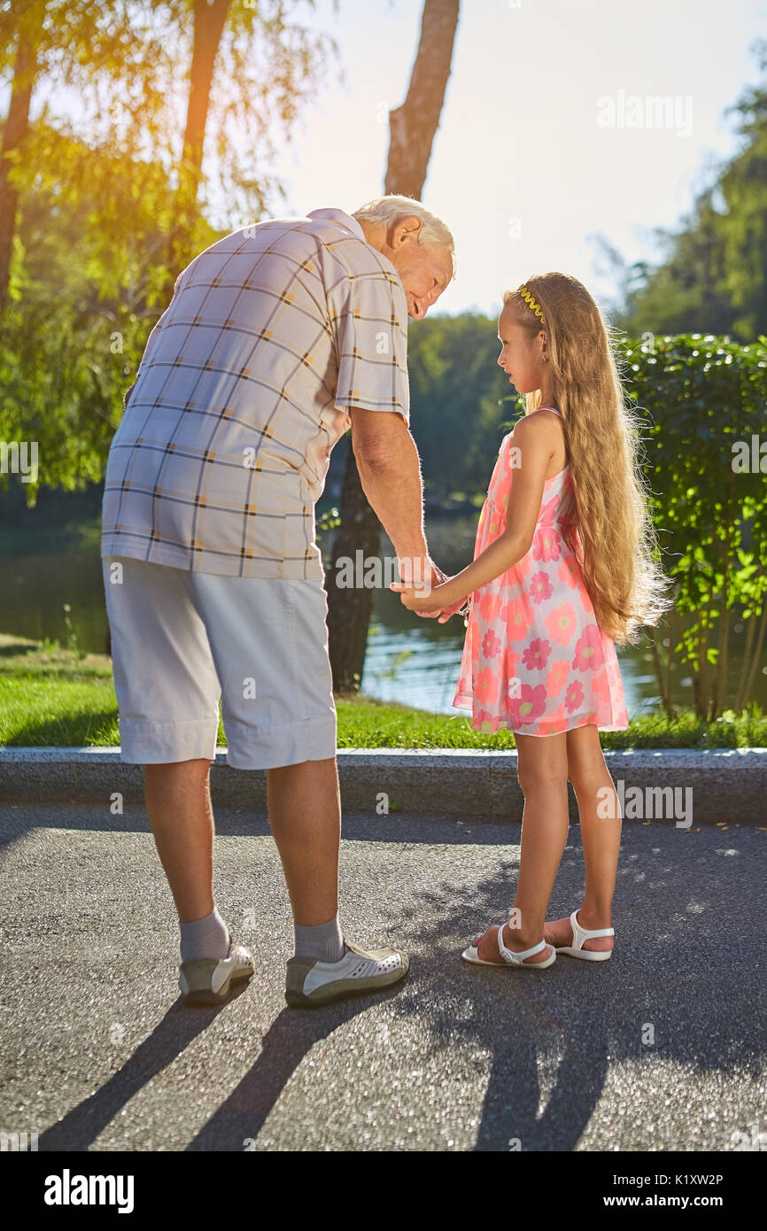 Young girls n grandpa