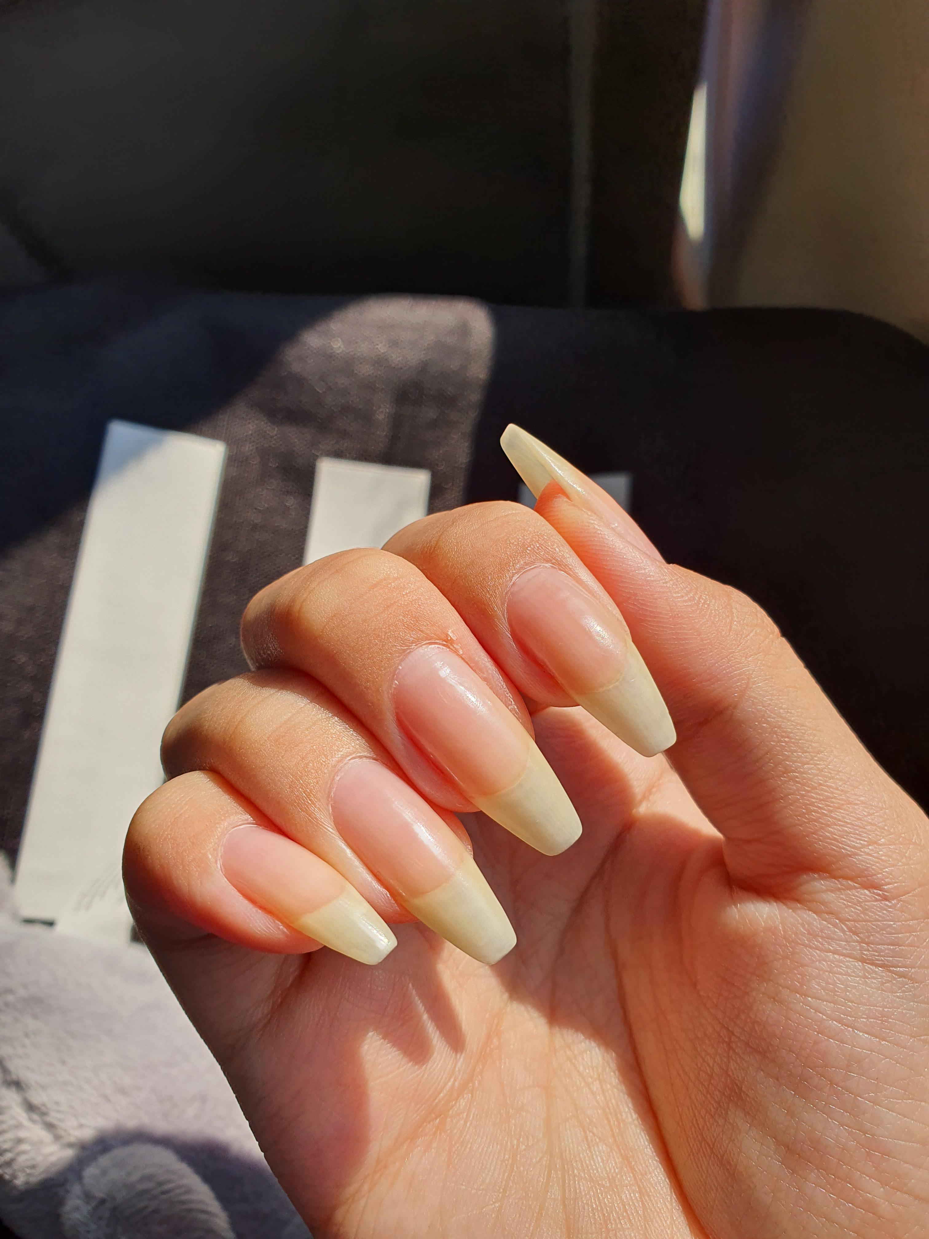 Long natural nails