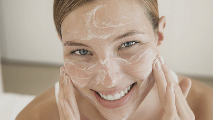 Bizarre beauty trend: Semen facial!