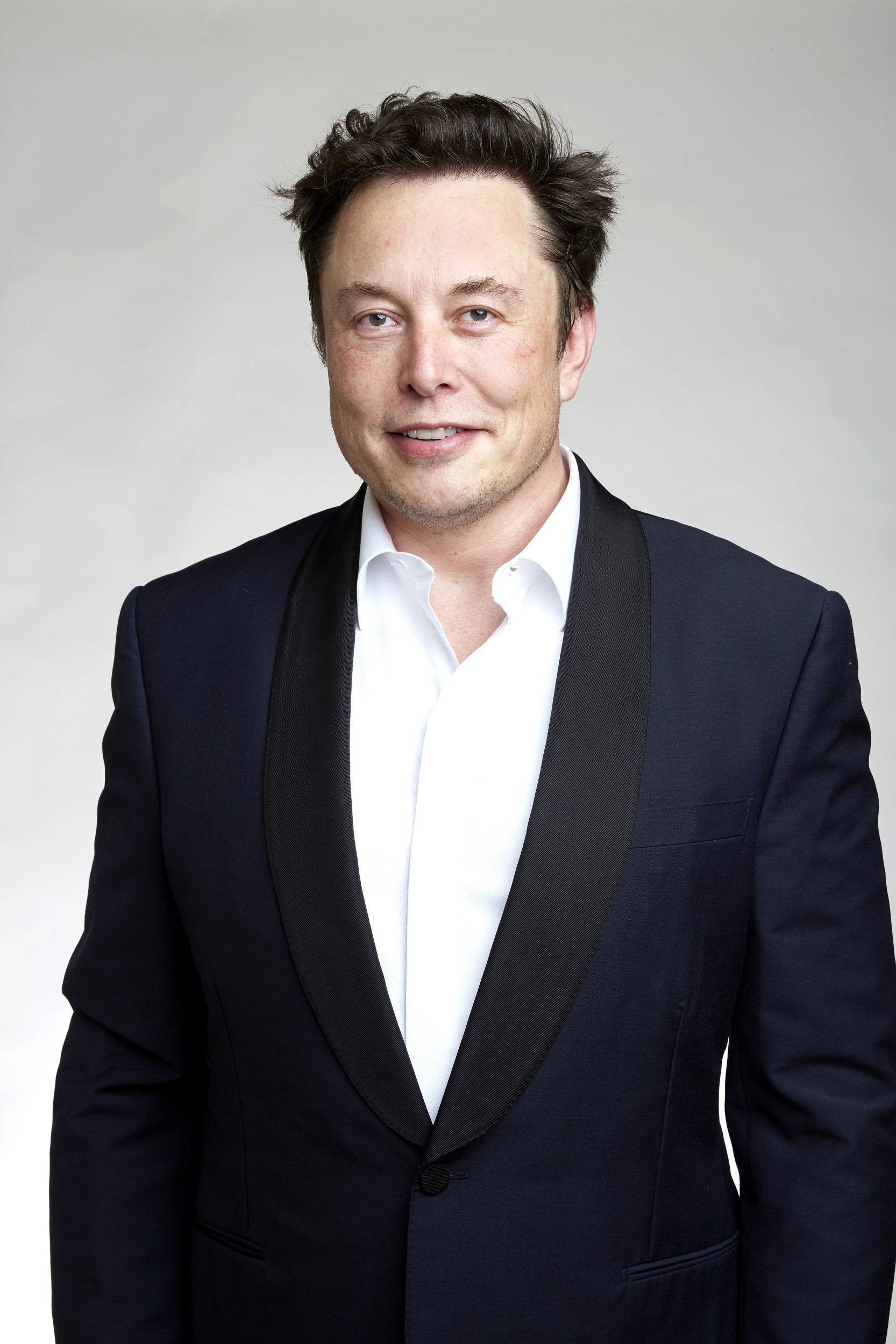 Elon Musk plans to remove headlines from news articles shared on X